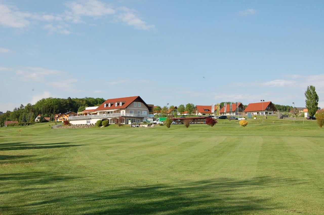 Golf Resort Kloech Exterior photo